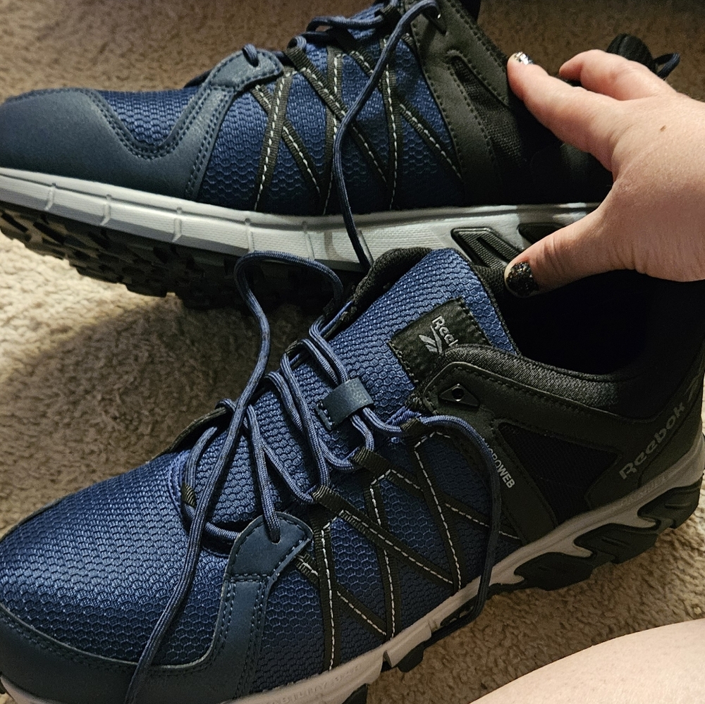 NEW Mens Sneakers